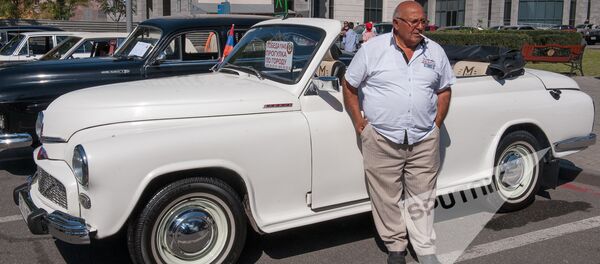 Выставка ретро-автомобилей в Ереване - Sputnik Армения