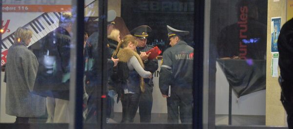 Милиция опрашивает очевидцев Милиция опрашивает очевидцев - Sputnik Արմենիա