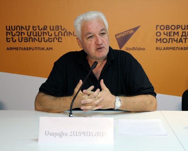 Пресс-конференция, посвященная фильму Солнце не закроешь грязью. Саркис Ацпанян Пресс-конференция, посвященная фильму Солнце не закроешь грязью. Саркис Ацпанян - Sputnik Армения