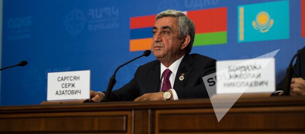 Серж Саргсян на пресс-конференции по итогам заседания Совета коллективной безопасности ОДКБ стартовала в Ереване - Sputnik Армения