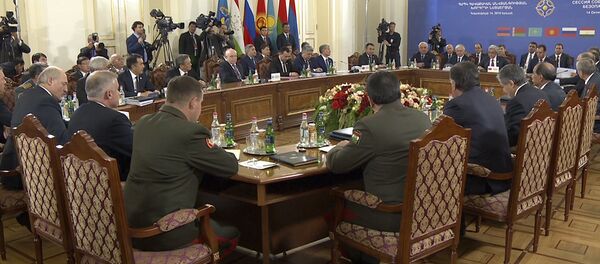 Սերժ Սարգսյանը հայտարարել է ՀԱՊԿ գլխավոր քարտուղարի նշանակման հարցը տարեվերջ տեղափոխելու մասին Սերժ Սարգսյանը հայտարարել է ՀԱՊԿ գլխավոր քարտուղարի նշանակման հարցը տարեվերջ տեղափոխելու մասին - Sputnik Արմենիա