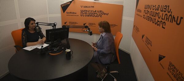 Керолайн Кокс ответила на вопросы Sputnik Армения - Sputnik Армения