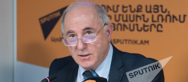 Видеомост в пресс-центре Sputnik Aрмения. Левон Степанян - Sputnik Армения