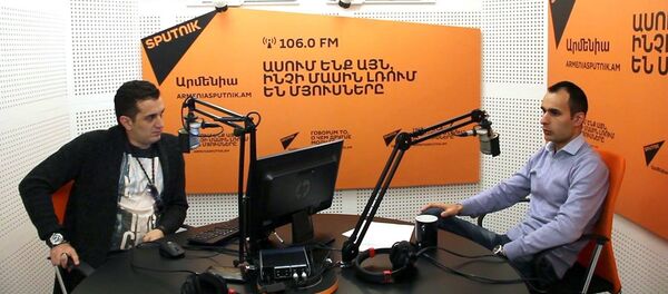 Բանաստեղծ, թարգմանիչ Արթուր Մեսրոպյանը խոսում է գրականության ոլորտում 2016 թվականի Նոբոլյան մրցանակի մասին Բանաստեղծ, թարգմանիչ Արթուր Մեսրոպյանը խոսում է գրականության ոլորտում 2016 թվականի Նոբոլյան մրցանակի մասին - Sputnik Արմենիա