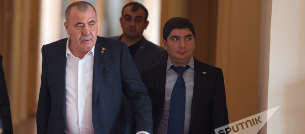 Генерал Манвел Григорян с помощником Месропом Манукяном - Sputnik Армения