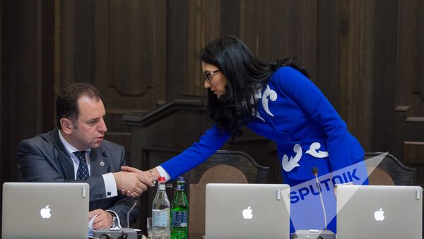 Виген Саргсян и Арпине Ованнисян на заседании Правительства РА - Sputnik Արմենիա