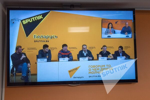 Видеомост на тему В хоккей играют настоящие армяне! Видеомост на тему В хоккей играют настоящие армяне! - Sputnik Արմենիա