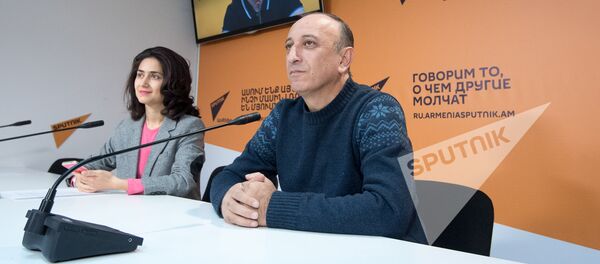 Видеомост на тему В хоккей играют настоящие армяне! Видеомост на тему В хоккей играют настоящие армяне! - Sputnik Армения