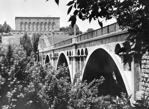 Мост Победы через реку Раздан - Sputnik Армения