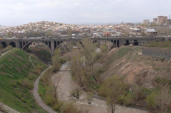 Микрорайон Киликия. Мост Победы в Ереване - Sputnik Армения