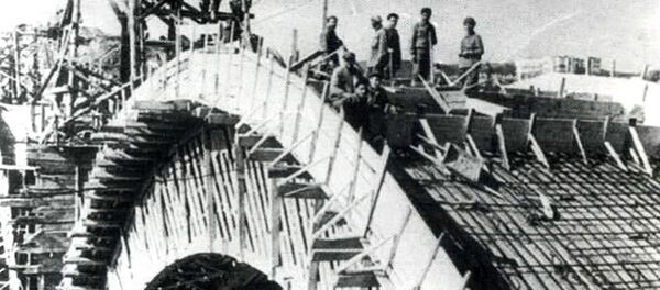 Немецкие военнопленные строят мост Победы. 1944г. Немецкие военнопленные строят мост Победы. 1944г. - Sputnik Արմենիա