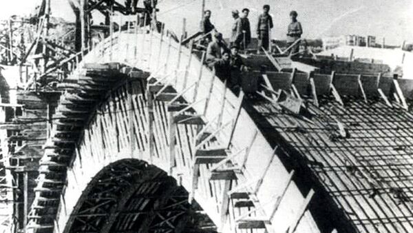 Немецкие военнопленные строят мост Победы. 1944г. - Sputnik Արմենիա
