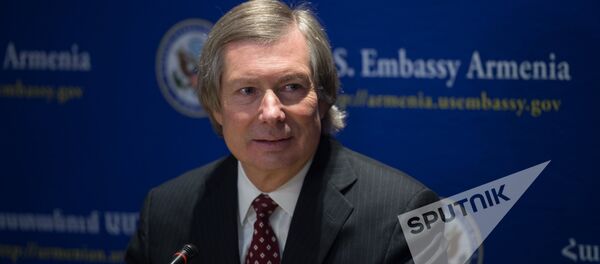 Джеймс Уорлик Джеймс Уорлик - Sputnik Армения