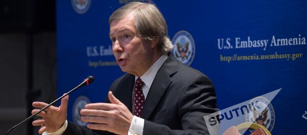 Джеймс Уорлик Джеймс Уорлик - Sputnik Армения