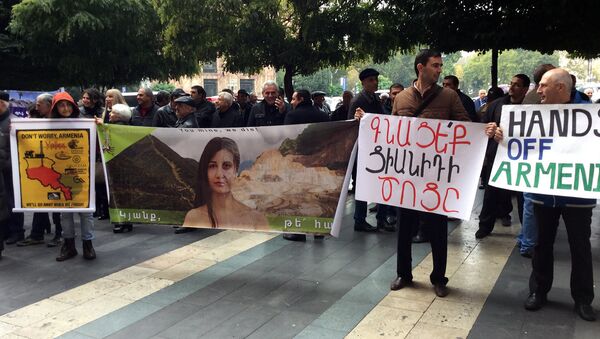 Акция протеста против эксплуатации золотых рудников Амулсара в Джермуке - Sputnik Армения