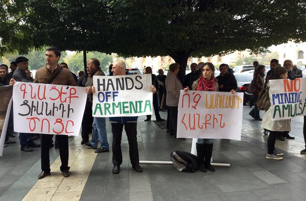 Акция протеста против эксплуатации золотых рудников Амулсара в Джермуке Акция протеста против эксплуатации золотых рудников Амулсара в Джермуке - Sputnik Արմենիա