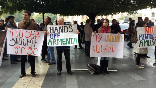Акция протеста против эксплуатации золотых рудников Амулсара в Джермуке - Sputnik Արմենիա