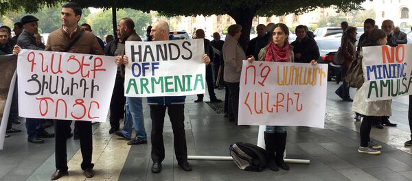 Акция протеста против эксплуатации золотых рудников Амулсара в Джермуке Акция протеста против эксплуатации золотых рудников Амулсара в Джермуке - Sputnik Армения