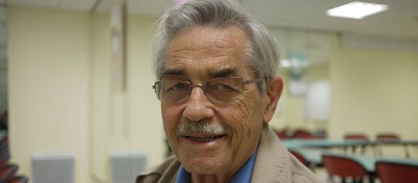 Один из основателей Интернета, генеральный директор организации Open-Root Луи Пузан Один из основателей Интернета, генеральный директор организации Open-Root Луи Пузан - Sputnik Արմենիա