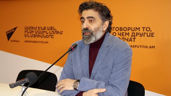 Вреж Касуни в пресс-центре Sputnik-Армения - Sputnik Армения