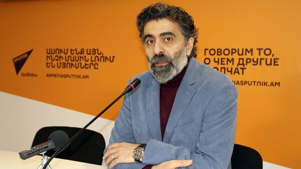 Вреж Касуни в пресс-центре Sputnik-Армения - Sputnik Армения