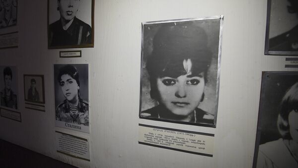 Стенд в музее Мать-Армения, посвященный женщинам, воевавшим в нагорно-карабахской войне - Sputnik Армения