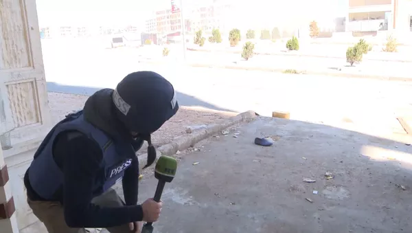 СПУТНИК_Съемочная группа RT под обстрелом боевиков в Алеппо. Момент инцидента - Sputnik Армения