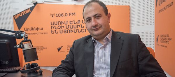 Рубен Мелконян в гостях у радио Sputnik Армения Рубен Мелконян в гостях у радио Sputnik Армения - Sputnik Արմենիա
