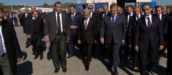 ՀՀ նախագահն ու Վրաստանի վարչապետը մասնակցել են Բագրատաշենի սահմանային անցման կետի բացման արարողությանը ՀՀ նախագահն ու Վրաստանի վարչապետը մասնակցել են Բագրատաշենի սահմանային անցման կետի բացման արարողությանը - Sputnik Արմենիա