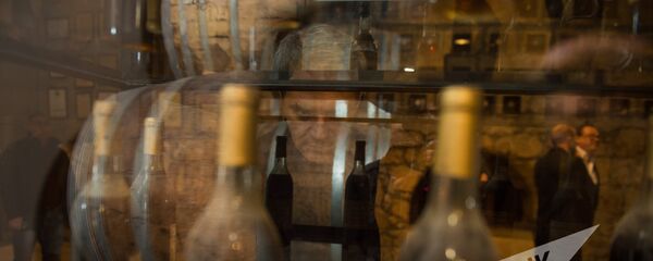 Съемочная группа фильма Землетрясение в ереванском коньячном заводе Арарат - Sputnik Արմենիա