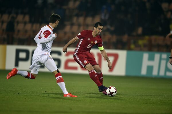 Футбольный матч Армения - Черногория. Генрих Мхитарян Футбольный матч Армения - Черногория. Генрих Мхитарян - Sputnik Արմենիա