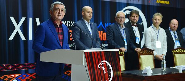 Серж Саргсян в Цахкадзоре присутствовал на церемонии открытия 14-го мирового первенства игры «Что? Где? Когда?» - Sputnik Армения