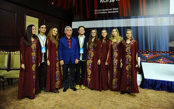 Серж Саргсян в Цахкадзоре присутствовал на церемонии открытия 14-го мирового первенства игры «Что? Где? Когда?» - Sputnik Армения