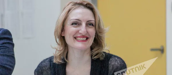 Наринэ Абгарян Наринэ Абгарян - Sputnik Армения