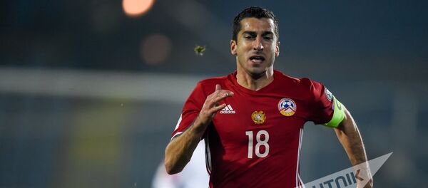 Футбольный матч Армения - Черногория. Генрих Мхитарян - Sputnik Армения