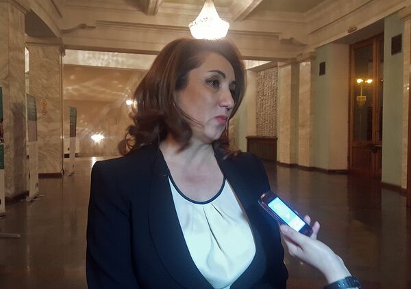 Алина Арутюнян награждена за результативную и добросовестную работу Алина Арутюнян награждена за результативную и добросовестную работу - Sputnik Армения