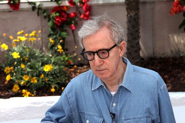 Фотосессии во время 64-ого Каннского кинофестиваля Фотосессии во время 64-ого Каннского кинофестиваля - Sputnik Армения