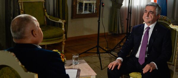 Президент Армении Серж Саргсян дал интервью генеральному директору МИА Россия сегодня Дмитрию Киселеву для Sputnik Армения Президент Армении Серж Саргсян дал интервью генеральному директору МИА Россия сегодня Дмитрию Киселеву для Sputnik Армения - Sputnik Արմենիա