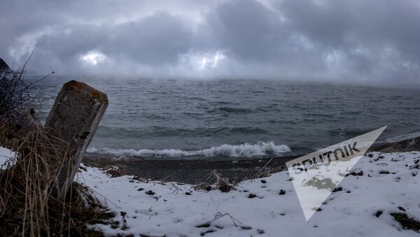 Озеро Севан зимой - Sputnik Արմենիա