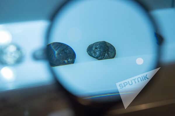 Металлические драмы Цопского и Коммагенского царств, датируемые III веком до н.э. Они являются первыми армянскими монетами, отчеканенными из меди и бронзы - Sputnik Армения
