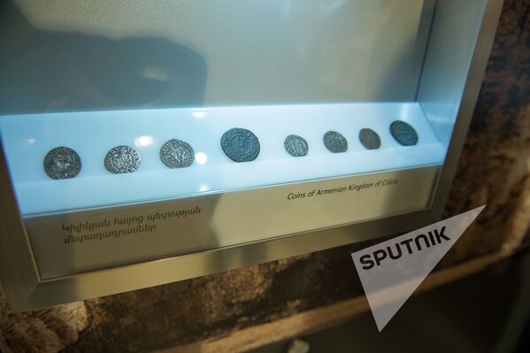 Կիլիկյան թագավորության պղնձե և արծաթե դրամներ - Sputnik Արմենիա