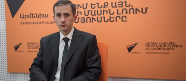 Айк Айвазян в гостях у радио Sputnik Армения Айк Айвазян в гостях у радио Sputnik Армения - Sputnik Արմենիա