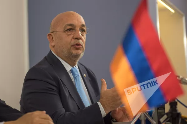 Ваан Шакарян Ваан Шакарян - Sputnik Армения