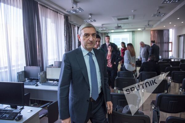 Министр транспорта, связи и информационных технологий Армении Ваан Мартиросян - Sputnik Արմենիա