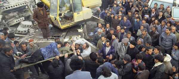 Жертвы землетрясения в Армении Жертвы землетрясения в Армении - Sputnik Армения