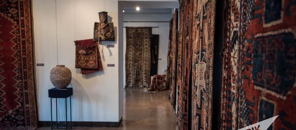 Республиканский симпозиум на тему Армянский узел: культура армянское ковроделия Республиканский симпозиум на тему Армянский узел: культура армянское ковроделия - Sputnik Արմենիա