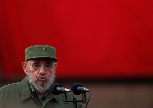 Фидель Кастро выступает на торжественном мероприятии по случаю создания комитетов по защите революции в Гаване, 2010 год - Sputnik Армения
