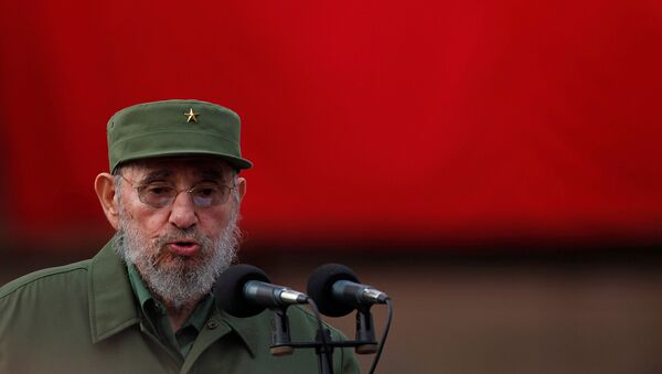Фидель Кастро выступает на торжественном мероприятии по случаю создания комитетов по защите революции в Гаване, 2010 год - Sputnik Армения