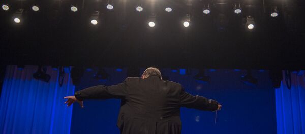 Израильский филармонический оркестр под управлением всемирно известного дирижера Зубина Меты дал концерт в Ереване Израильский филармонический оркестр под управлением всемирно известного дирижера Зубина Меты дал концерт в Ереване - Sputnik Армения