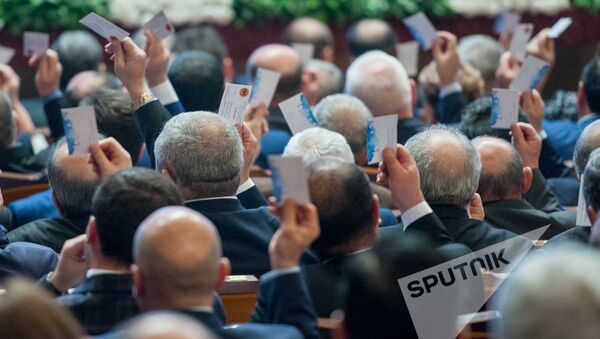 XVI съезд РПА. Голосвоание партийцев - Sputnik Армения